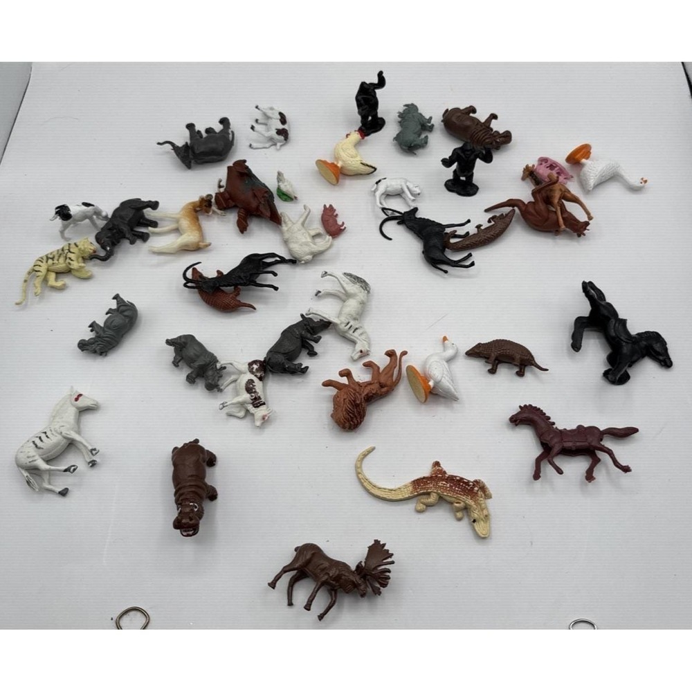 Large Lot of Hong Kong Vintage Animals Gorilla‎ Horses Farm Lizard Hippo